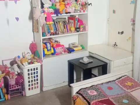 Venta. Ideal inversor. 3 casas. Macrocentro. San Miguel, Av. Pte. Perón 2850 casi Salerno