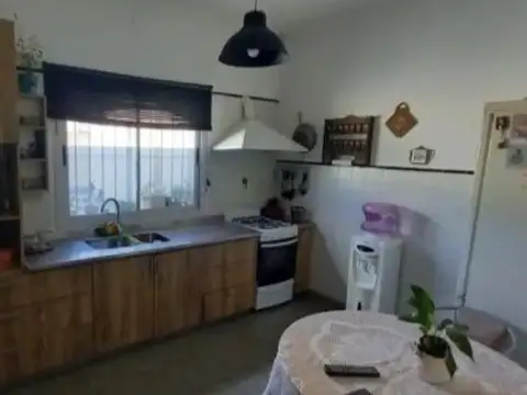 Depto Tipo Casa 3 ambientes con 2 baños