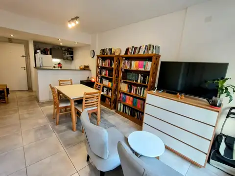 HERMOSO MONOAMBIENTE y MEDIO EN L  DE 35m2.  AL FRENTE CON BALCON  APTO PROFESIONAL  AMENITIES.