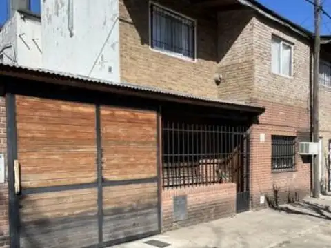Venta en conjunto - Casa + Departamento en barrio Belgrano