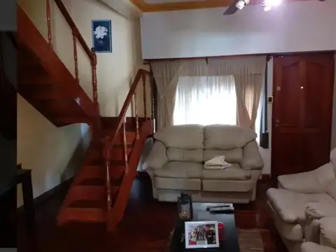 Casa 4 ambientes con 3 baños
