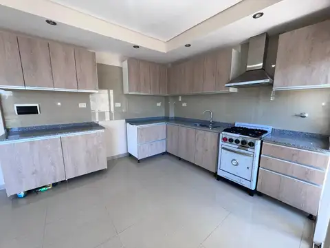 Depto Tipo Casa en Venta de 3 ambientes