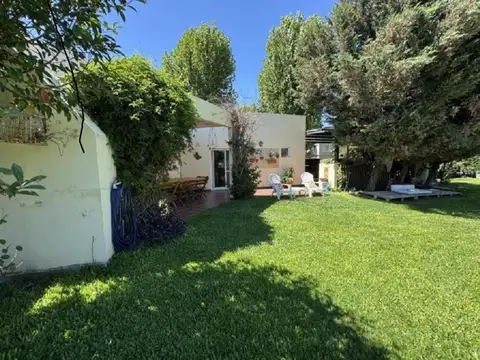 Casa 5 ambientes con 3 baños