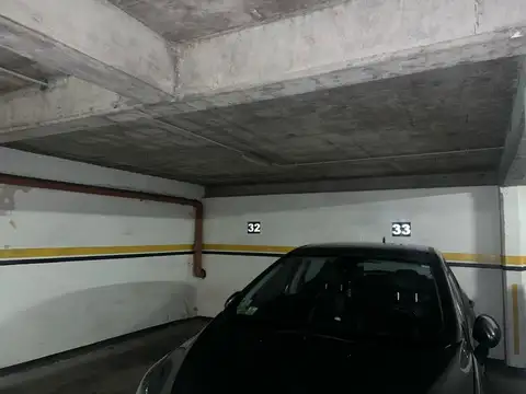 VENTA COCHERA CENTRO