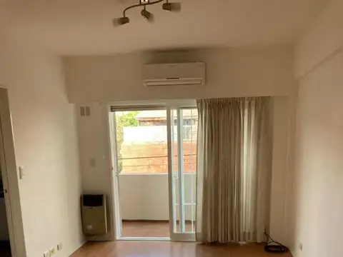 Emilio Mitre 400, Piso 2