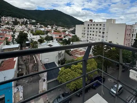 Juramento 400, Piso 5