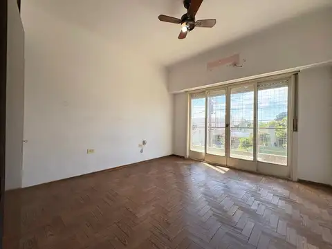Depto Tipo Casa 4 ambientes con 1 baño