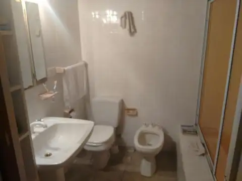 VENTA CHALET + 2 CABAÑAS, GESELL 