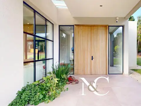 Casa en Venta en Costa Esmeralda, USD 318.000