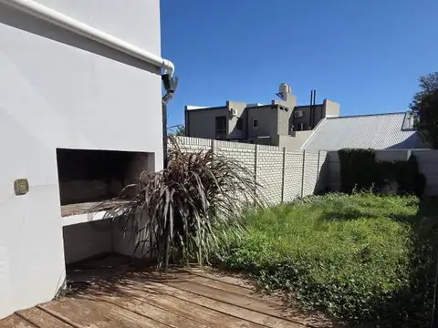 VENTA PH 2 DORMITORIOS EN B° PIZZURNO RAFAELA