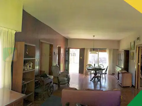 Casa 3 ambientes con 2 baños