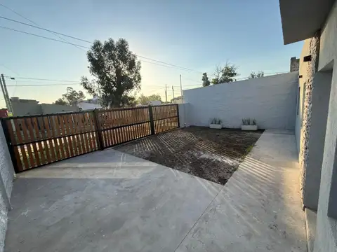 83 e/ 46 y 48 al 2000