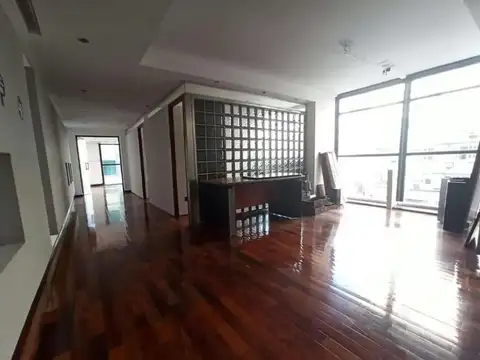 Avenida Belgrano 402 y Defensa