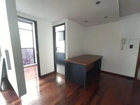 Avenida Belgrano 402 y Defensa