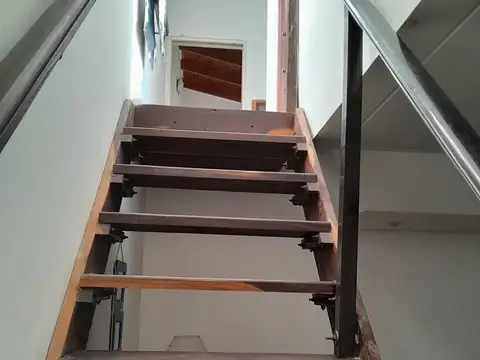 Depto Tipo Casa en Venta 40 años