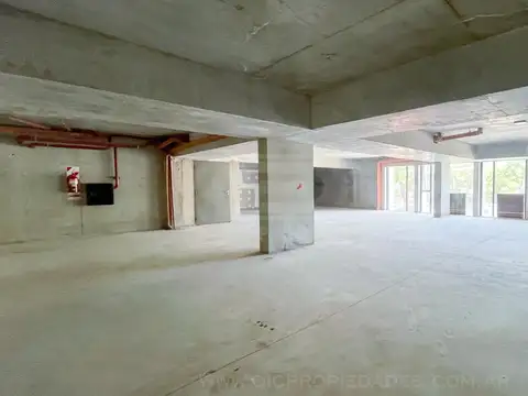 Local en Alquiler en Olivos Maipu/Uzal, USD 2.500