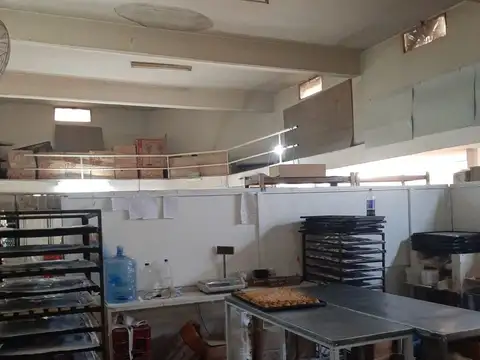 VENTA LOCAL CON OFICINA EN ESQUINA SAN VICENTE