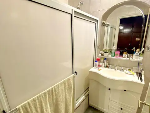 Depto Tipo Casa en Venta con 2 cocheras