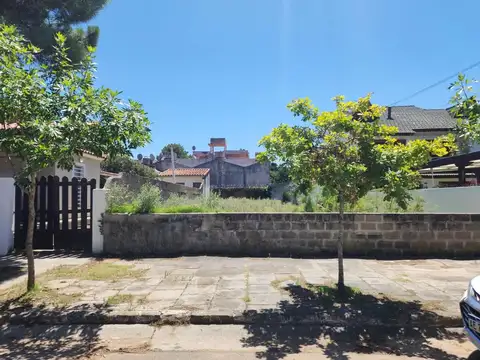 Corrientes e/ La Rioja y San Juan al 200