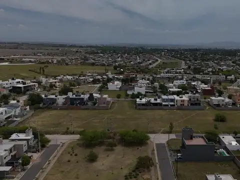 Terreno en Venta, FOS 70