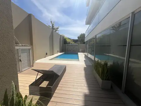 HERMOSO DPTO. 3 AMBIENTES C/2 COCHERAS EN REMEDIOS DE ESCALADA, LANUS OESTE