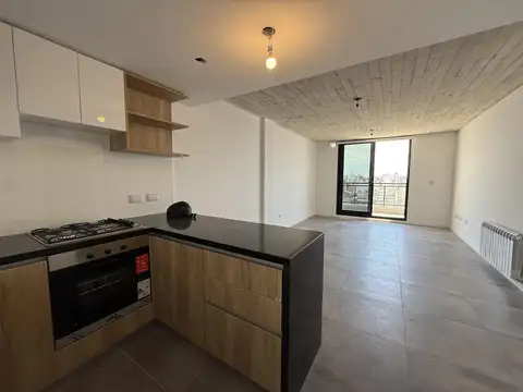 Departamento en venta de 2 dormitorios sobre av pellegirni balcón contrafrente amenities