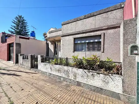 PASAJE 82-Pje Escribano Cagnin 2300