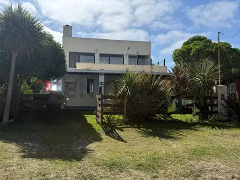 calle 17 entre 82 y 84 , Piso 0