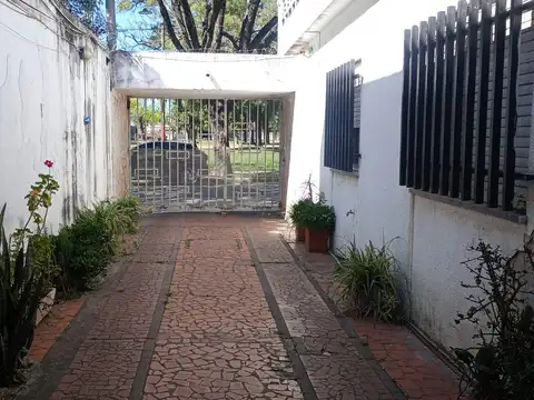 Depto Tipo Casa en Venta 50 años