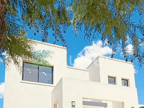 Casa  en Venta en Ayres Plaza, Pilar, G.B.A. Zona Norte