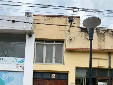 LOPEZ Y PLANES 200, Piso P.B.