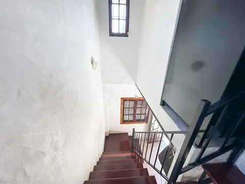 VENTA CASA 5 AMBIENTES + 2 LOCALES HURLINGHAM