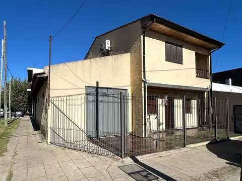 VENTA CASA 5 AMBIENTES + 2 LOCALES HURLINGHAM