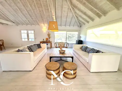 Casa en Alquiler de 5 dormitorios