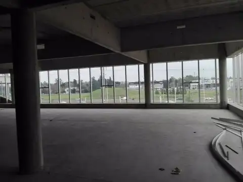 Oficinas sobre Autopiosta del oeste