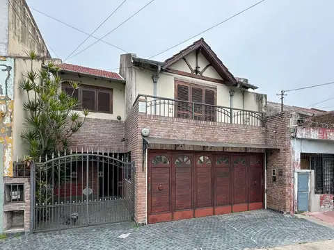 CASA 6 AMB C/QUINC/TZA/GARAG P/5 LANUS OESTE