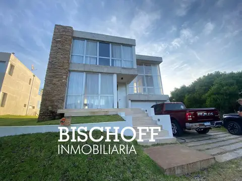 CASA EN VENTA EN COSTA ESMERALDA BARRIO PRIVADO