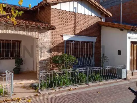 Las heras 200, Piso 0