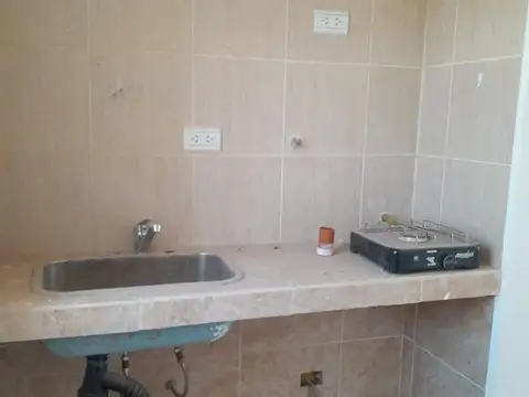 Local en Venta en General Fernandez Oro, USD 130.000