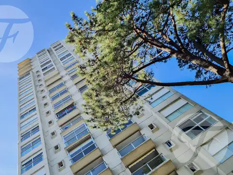 Punta del Este | Edificio Parquemar