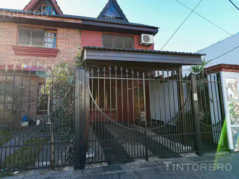 Depto Tipo Casa en Venta con 1 cocheras