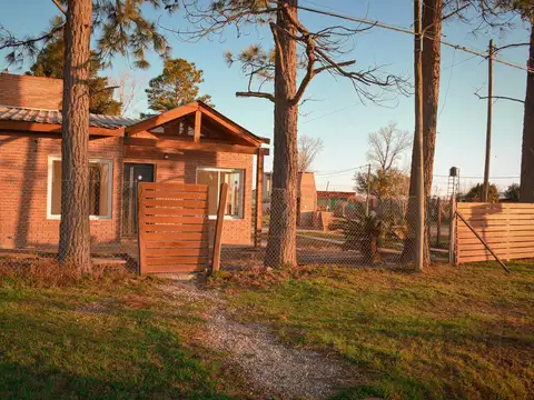 VENDE CASA 2 DORMITORIOS - LA CAROLINA - APTA CREDITO