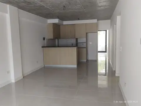 Juan Carlos Cruz 1800, Piso 1