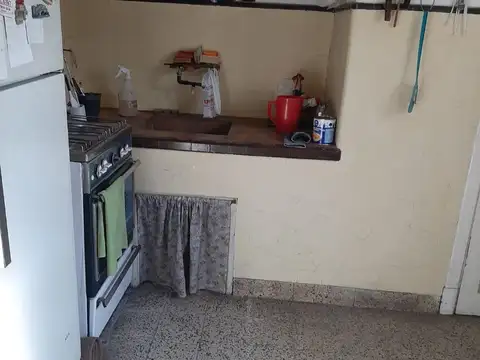 EXCELENTE PROPIEDAD EN EL CENTRO DE HURLINGHAM