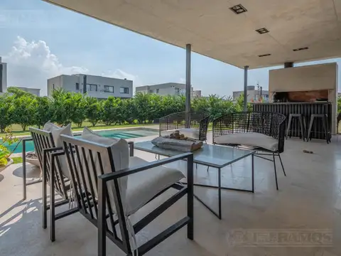 Casa en Venta en Puertos - Barrio Vistas, USD 580.000