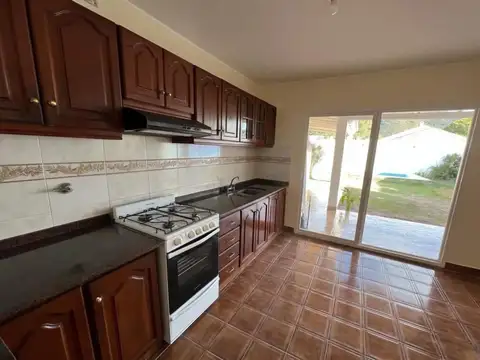 Casa 6 ambientes con 3 baños