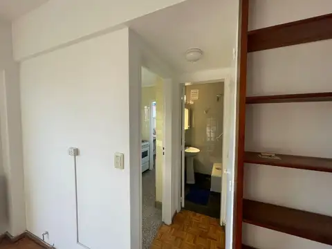 Departamento en Alquiler en Coghlan, $ 380.000