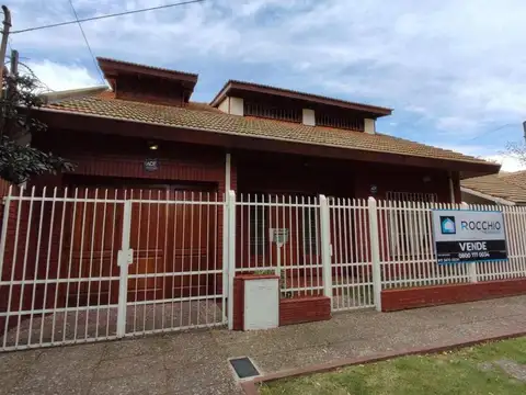 Venta Casa 5 ambientes Jose Leon Suarez