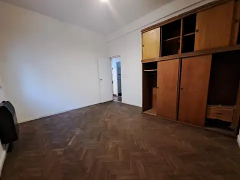 P. H. PLANTA BAJA - CONTRAFRENTE. VILLA SARMIENTO. ALQUILER