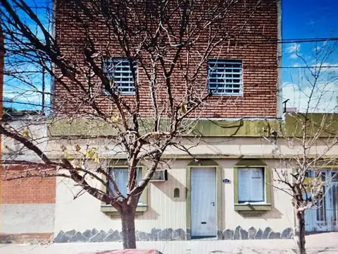 CASA EN VENTA AMPLIA CON DEPARTAMENTO EN 1 PISO